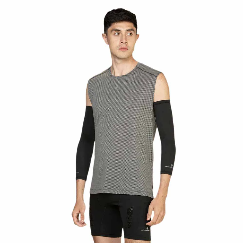 Футболка без рукавов Ronhill Tech golden hour, серый
Футболка без рукавов Ronhill Tech golden hour, серый