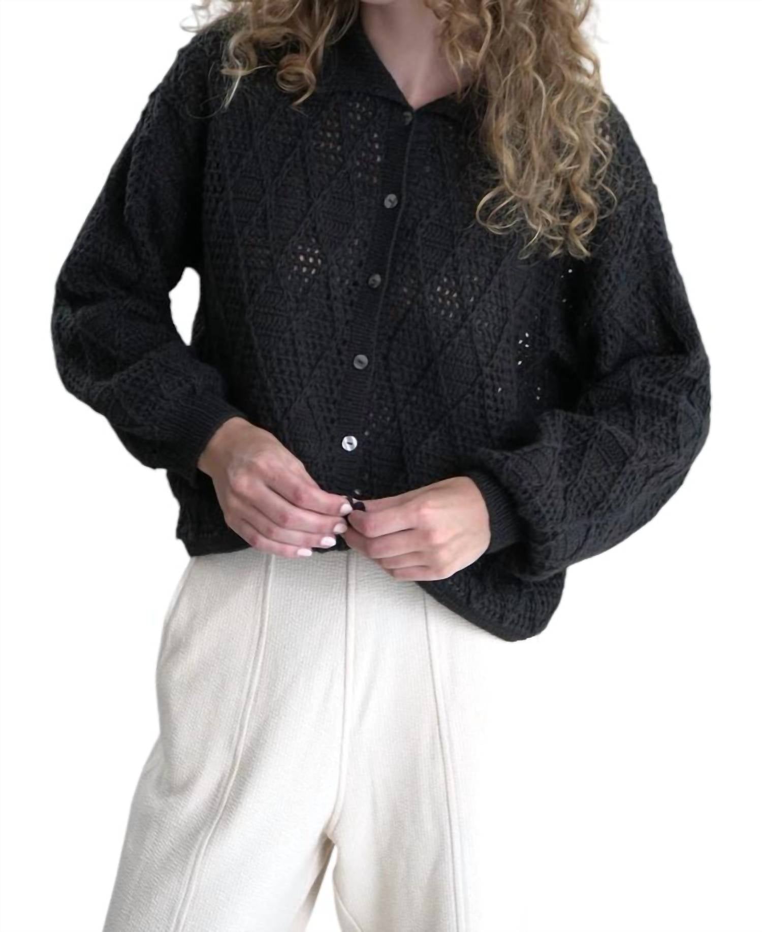 Кардиган поло с узором «Аргайл» черного цвета Proche Studios
Кардиган поло с узором «Аргайл» черного цвета Proche Studios