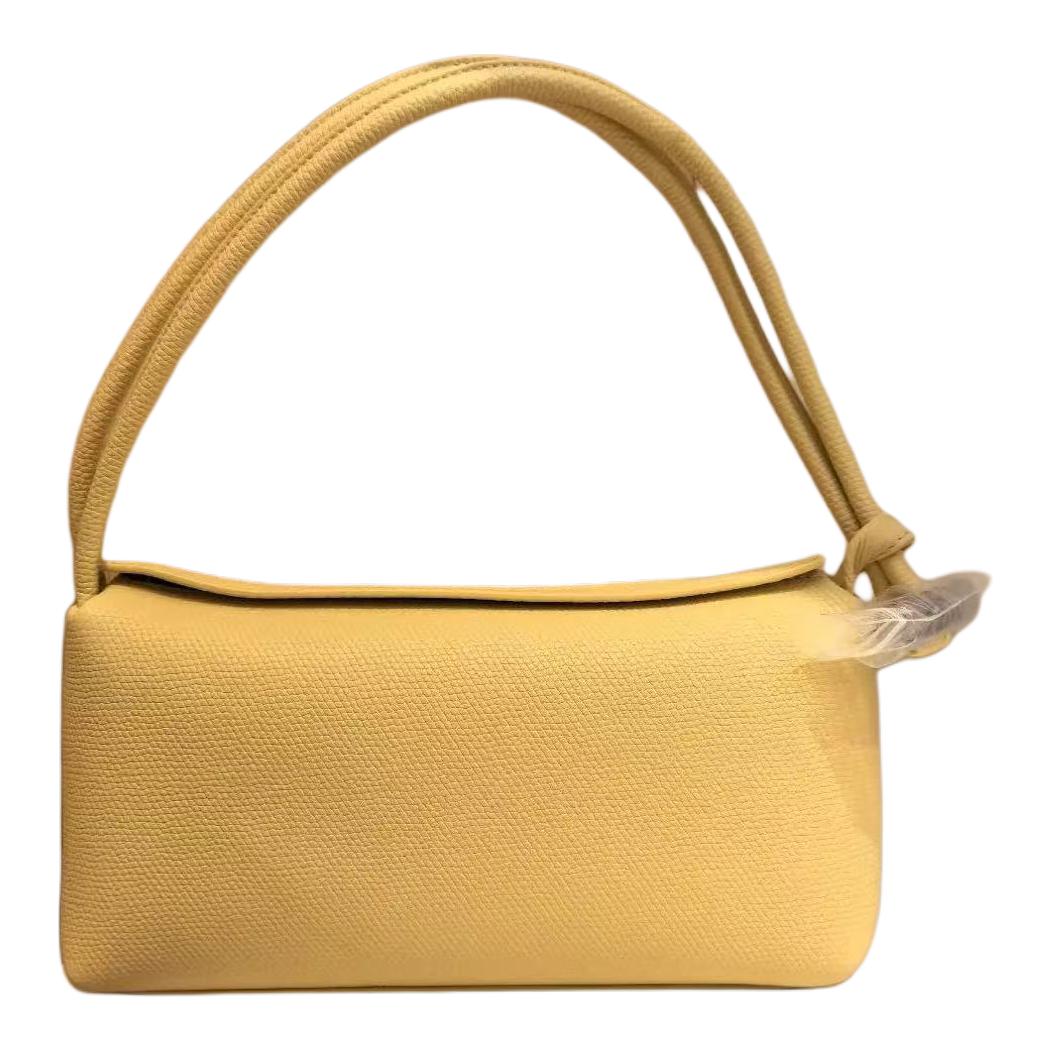 LONGCHAMP Текстурированная кожаная сумка через плечо
LONGCHAMP Текстурированная кожаная сумка через плечо