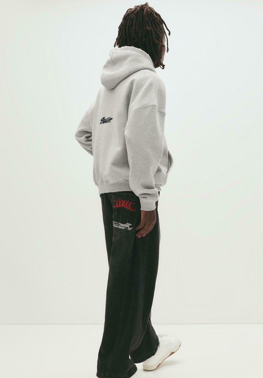 Худи PULL&BEAR Hoodie, Light Grey
Худи PULL&BEAR Hoodie, Light Grey