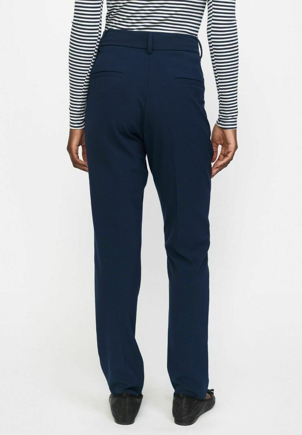 Чиносы VILJA MID WAIST Soft Rebels, темно-синий
Чиносы VILJA MID WAIST Soft Rebels, темно-синий