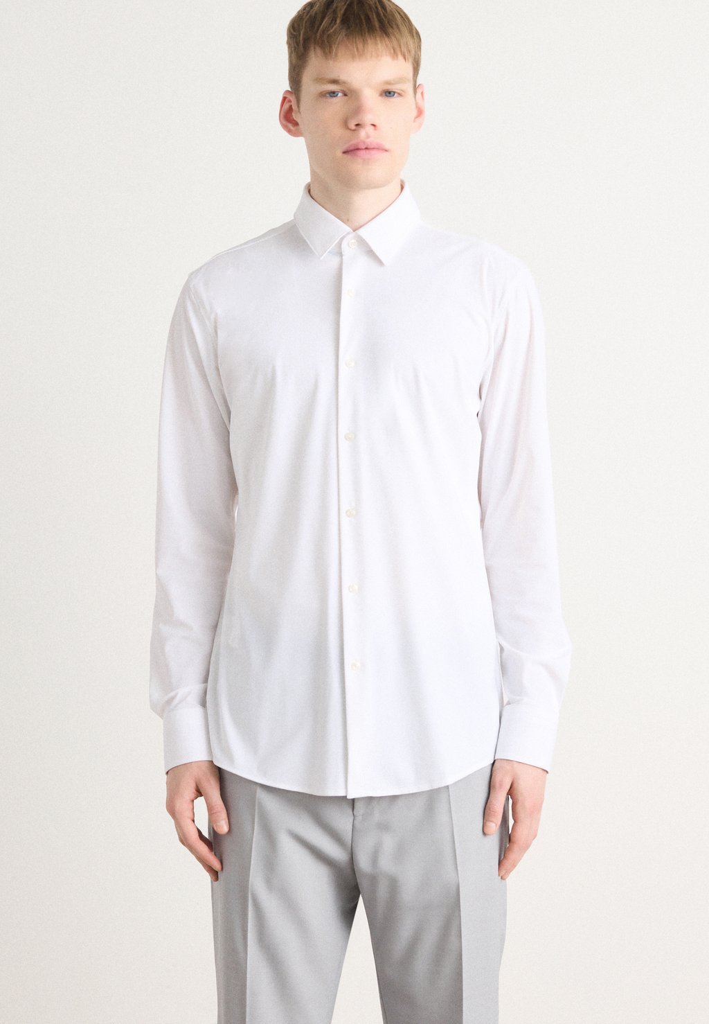 Рубашка HANK KENT BOSS, белый
Рубашка HANK KENT BOSS, белый