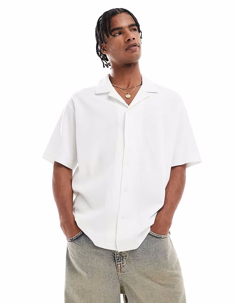 Рубашка BOSS Orange с короткими рукавами и вафельным воротником свободного кроя в каменном цвете
Рубашка BOSS Orange с короткими рукавами и вафельным воротником свободного кроя в каменном цвете