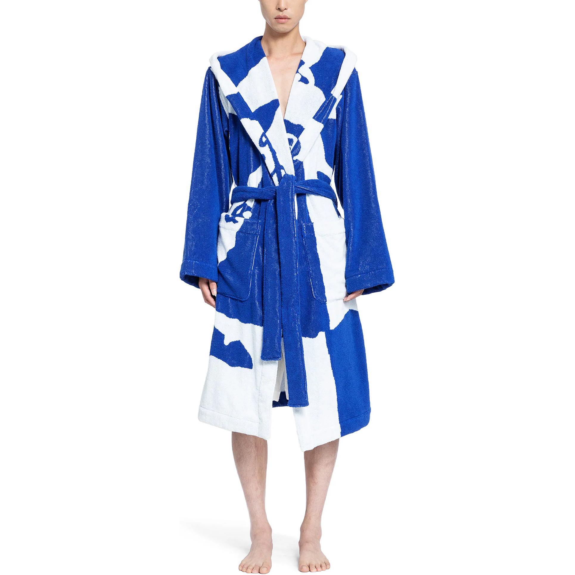 Burberry Халат с принтом рыцаря-всадника, Blue White
Burberry Халат с принтом рыцаря-всадника, Blue White