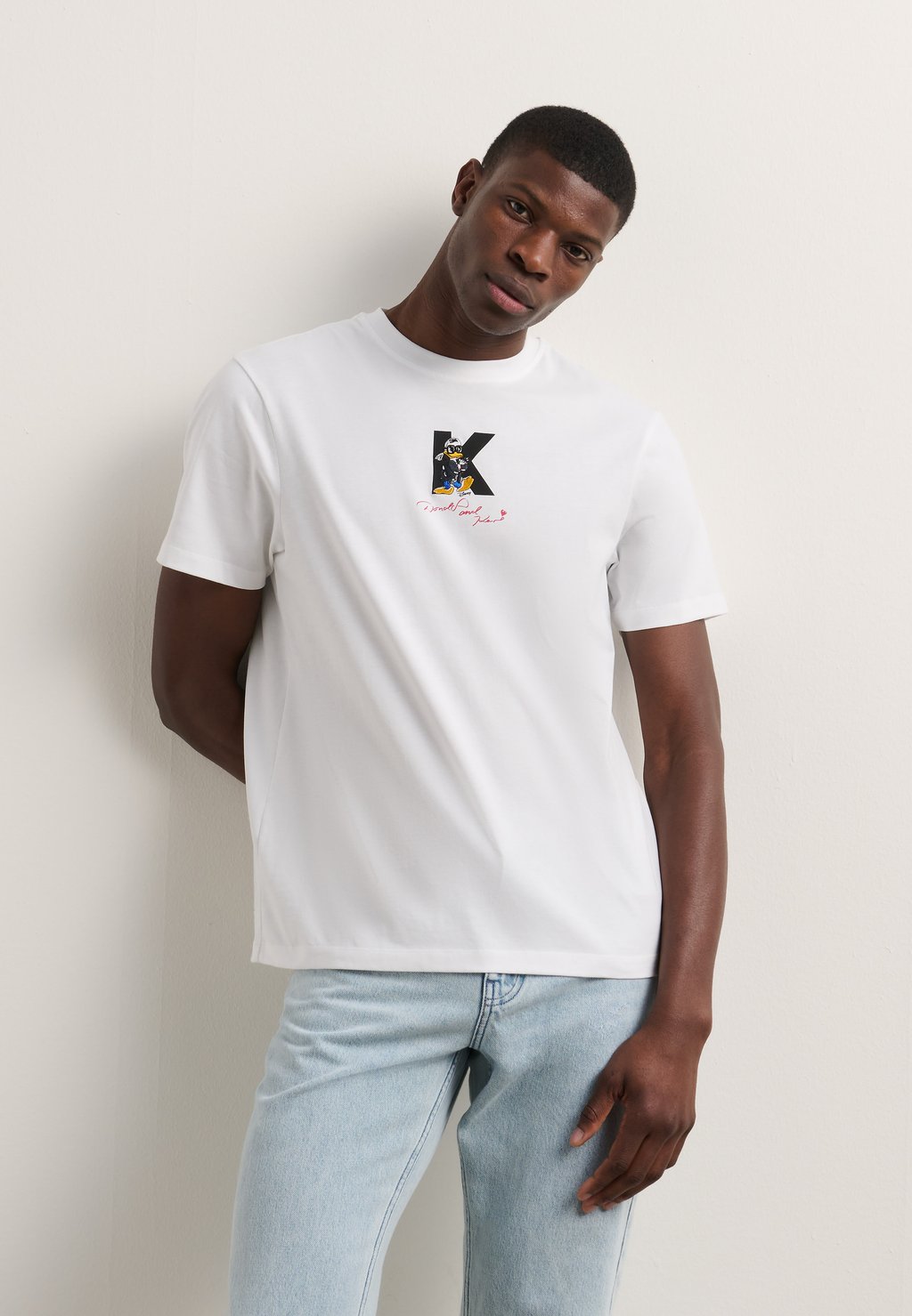 Футболка с принтом DISNEY KARL LAGERFELD, белый
Футболка с принтом DISNEY KARL LAGERFELD, белый