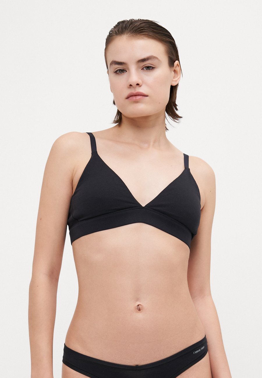 Бюстгальтер Organic Basics CORE TRIANGLE BRALETTE, Black
Бюстгальтер Organic Basics CORE TRIANGLE BRALETTE, Black