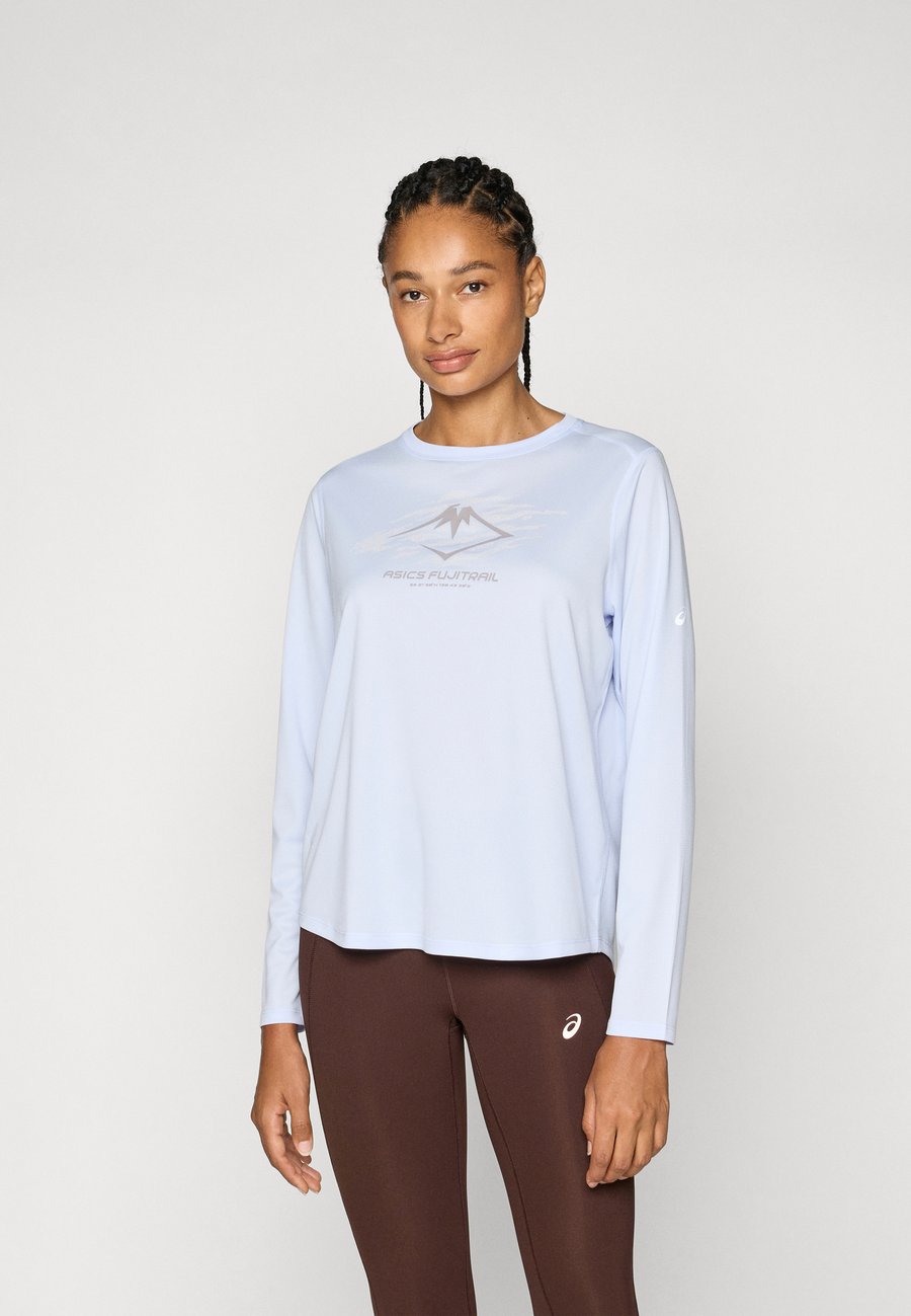 Топ ASICS FUJITRAIL LOGO TOP, Blue Fade/Blue
Топ ASICS FUJITRAIL LOGO TOP, Blue Fade/Blue