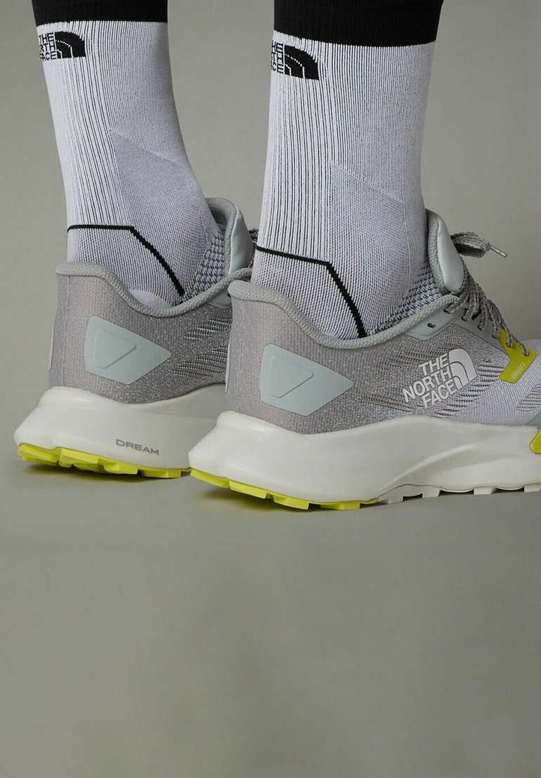 Кроссовки The North Face VECTIV ENDURIS 4, High Rise Grey Sulphur/Light Grey
Кроссовки The North Face VECTIV ENDURIS 4, High Rise Grey Sulphur/Light Grey