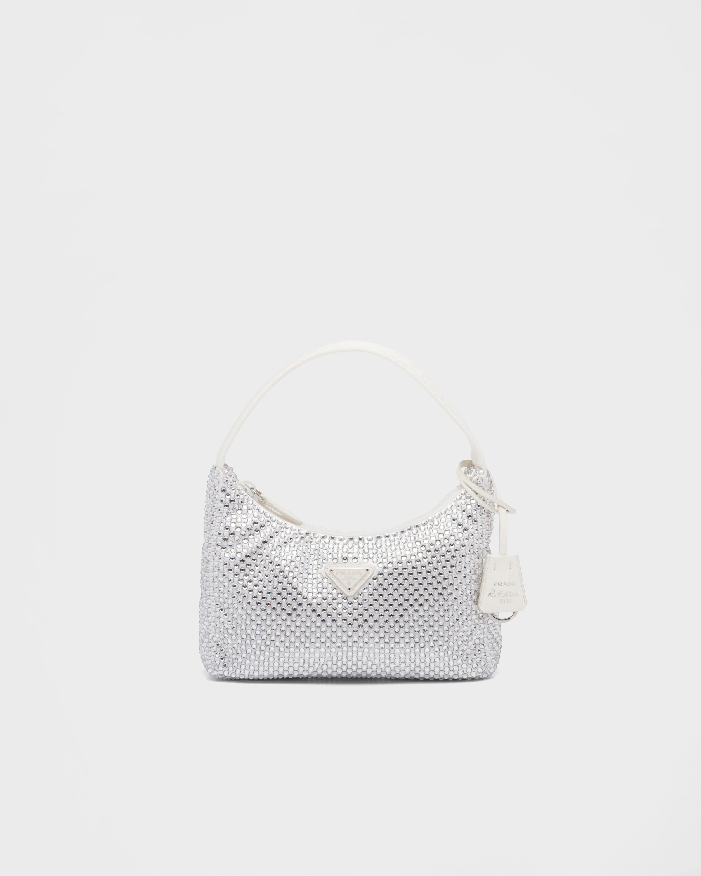 Мини-сумка Prada Re-Edition из сатина с кристаллами, белый
Мини-сумка Prada Re-Edition из сатина с кристаллами, белый