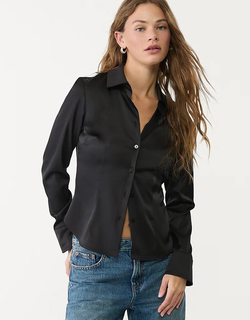 Приталенная атласная рубашка Stradivarius черного цвета
Приталенная атласная рубашка Stradivarius черного цвета