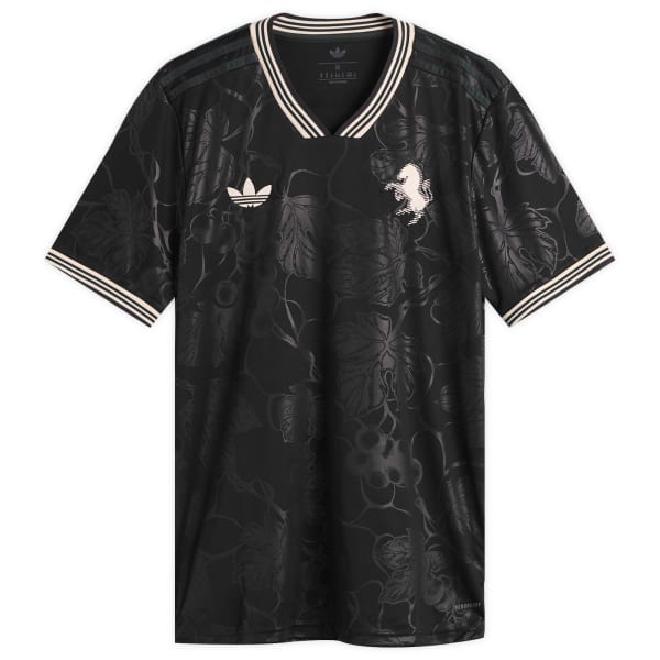 Третья футболка ФК «Ювентус» Adidas, черный
Третья футболка ФК «Ювентус» Adidas, черный