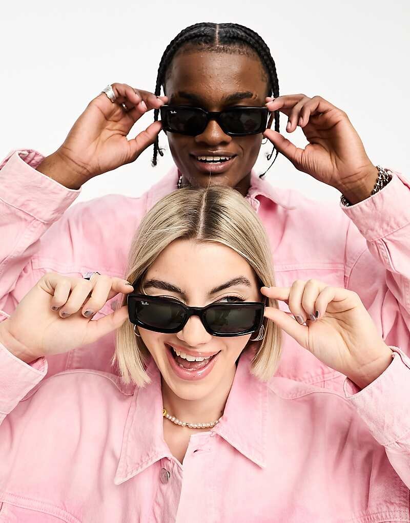 Ray-Ban - Kiliane - Черные солнцезащитные очки прямоугольной формы с зелеными линзами
Ray-Ban - Kiliane - Черные солнцезащитные очки прямоугольной формы с зелеными линзами