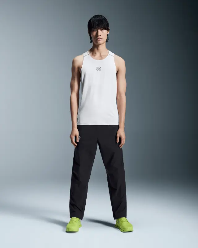 Спортивные штаны loewe On-Running, черный
Спортивные штаны loewe On-Running, черный