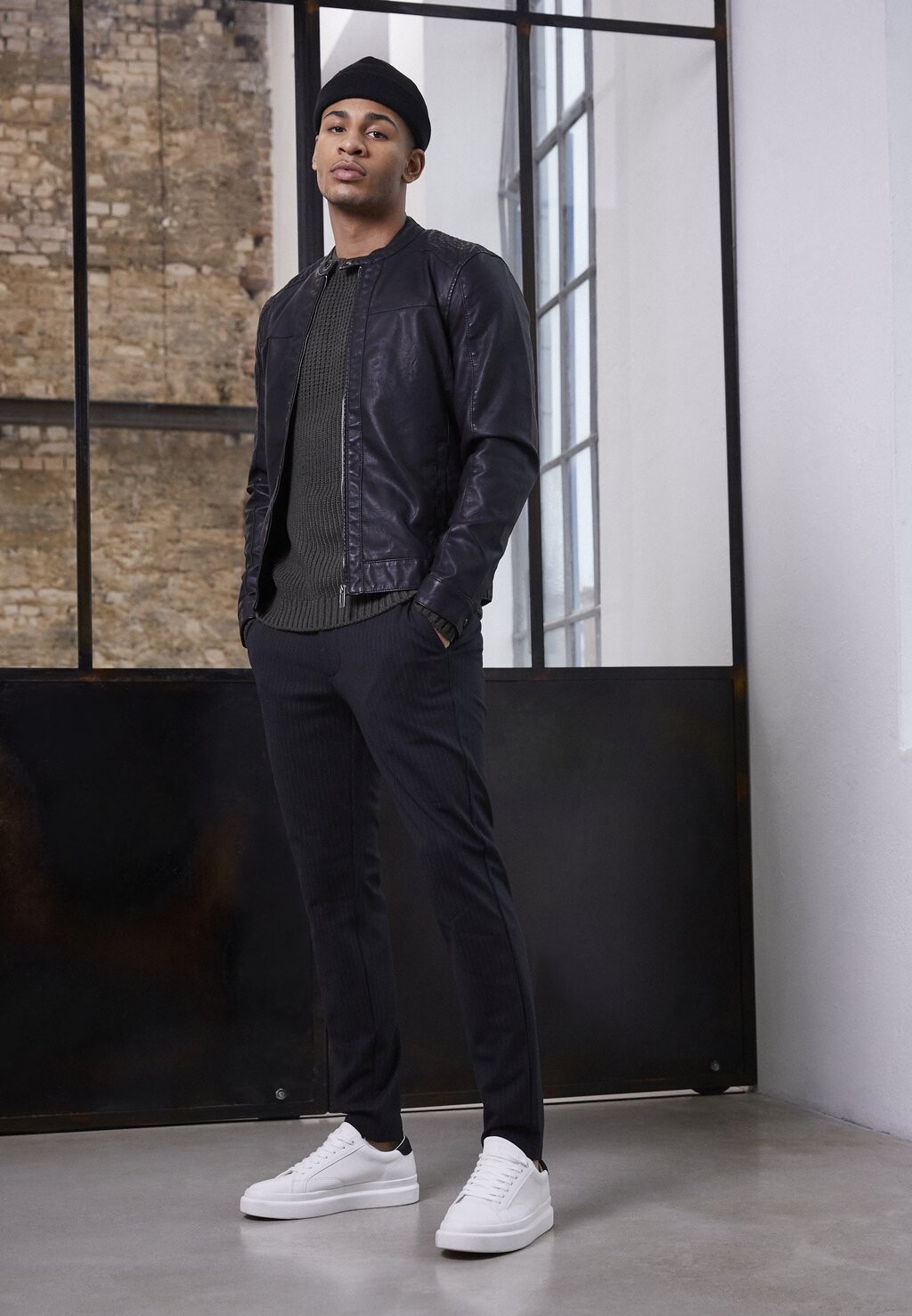 Куртка из синтетической кожи Only & Sons ONSMIKE RACER JACKET, черный
Куртка из синтетической кожи Only & Sons ONSMIKE RACER JACKET, черный