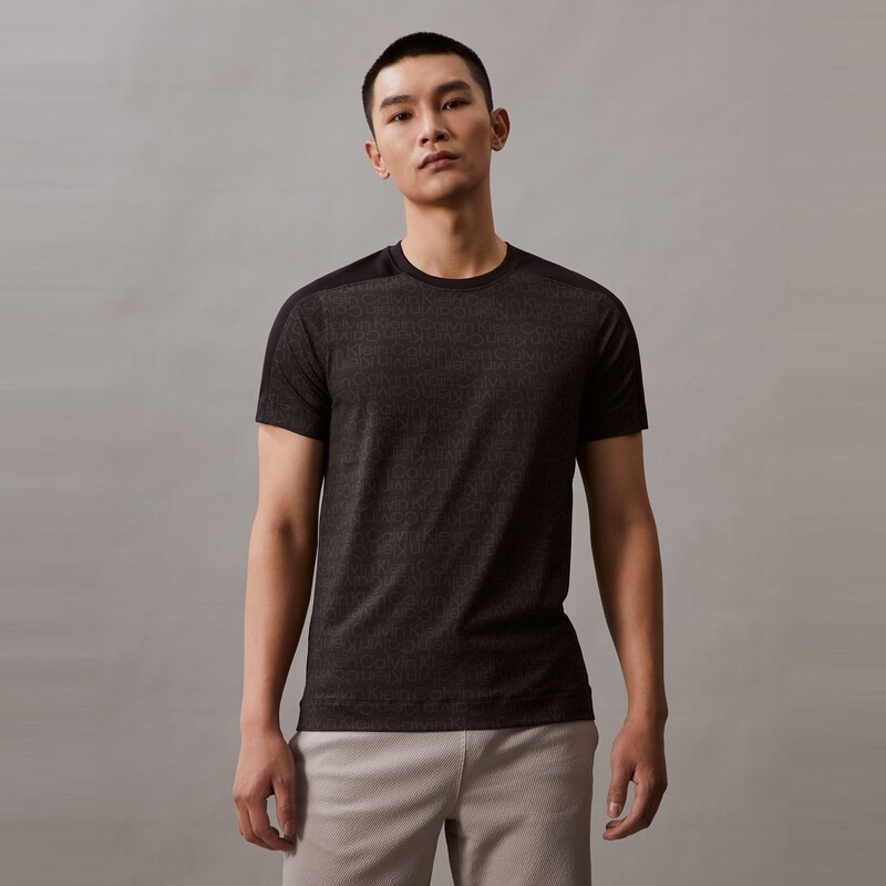 Футболка мужская Calvin Klein Sports повседневная с короткими рукавами, хаки
Футболка мужская Calvin Klein Sports повседневная с короткими рукавами, хаки