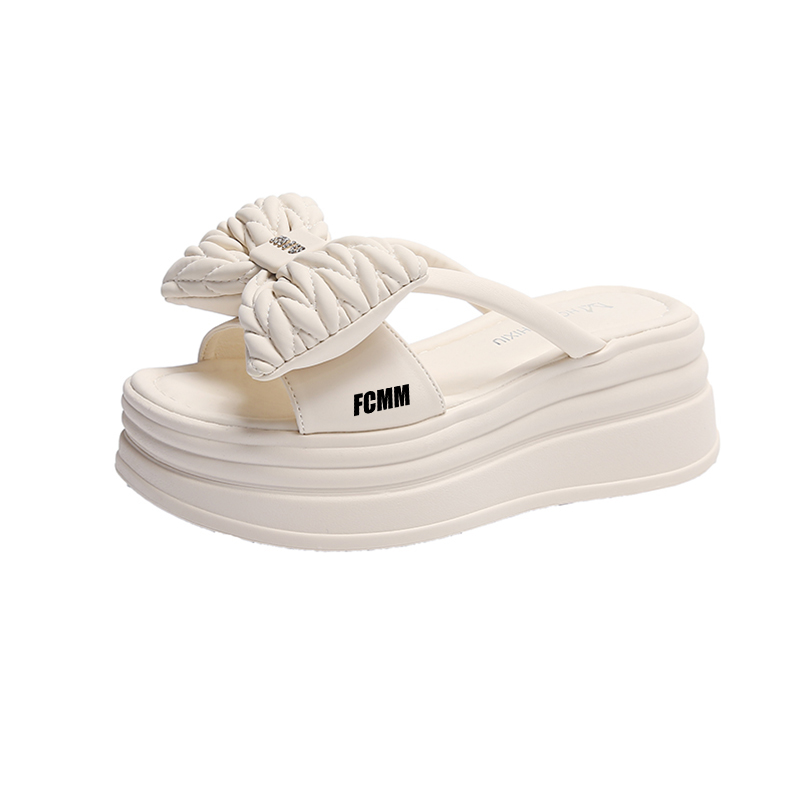 Детские шлепанцы для улицы FCMM, бежевый
Детские шлепанцы для улицы FCMM, бежевый