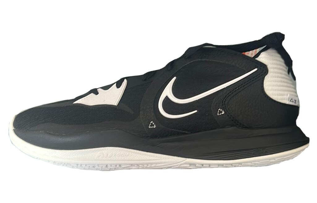 Мужские баскетбольные кроссовки Nike Kyrie Low 5, Black
Мужские баскетбольные кроссовки Nike Kyrie Low 5, Black