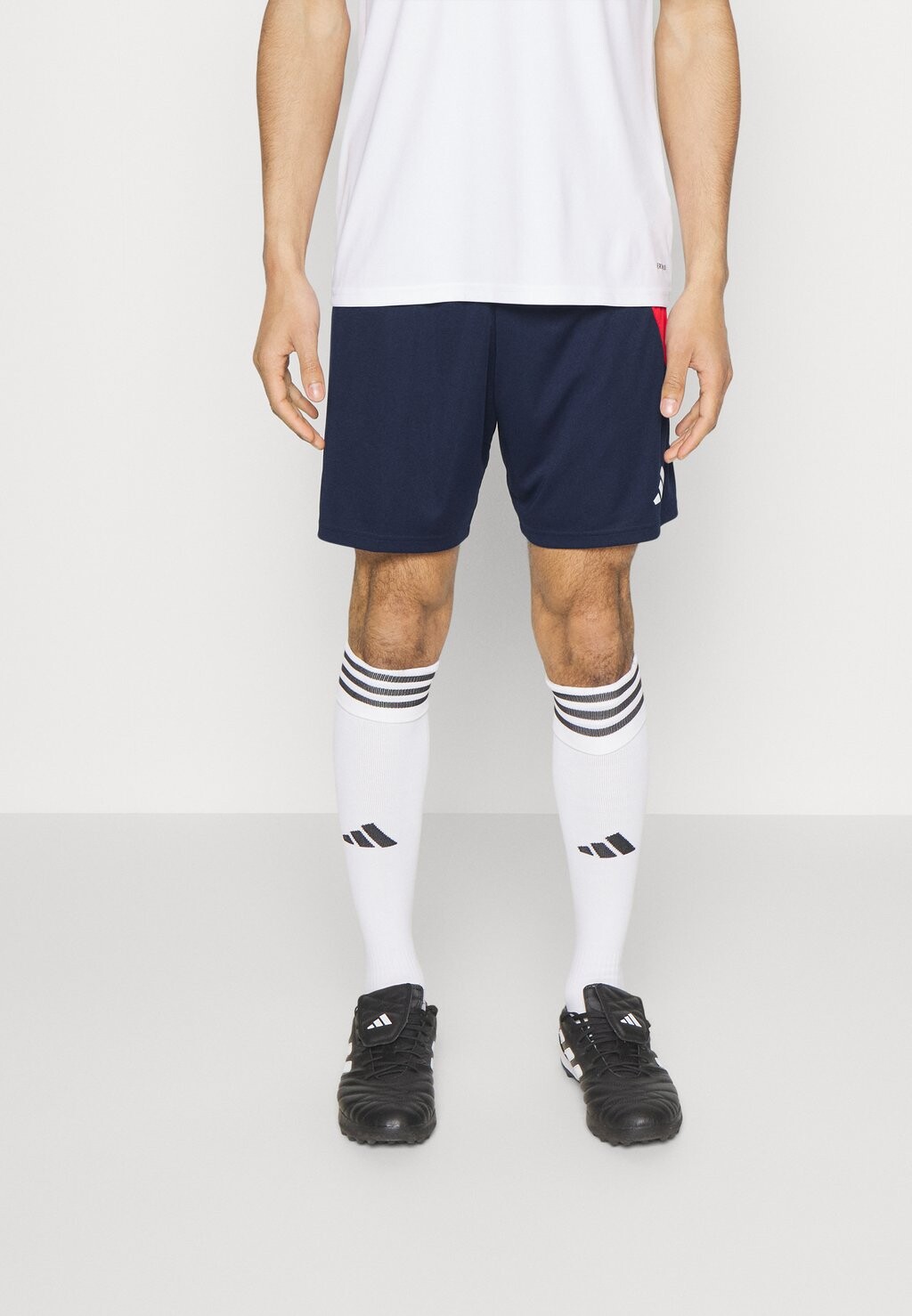 Спортивные шорты Adidas FORTORE SHORT, цвет Team Navy Blue/Team Royal Blue/White/Team Colleg Red
Спортивные шорты Adidas FORTORE SHORT, цвет Team Navy Blue/Team Royal Blue/White/Team Colleg Red