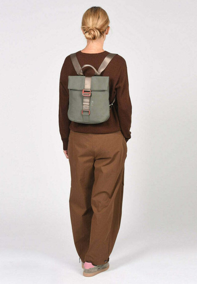 Рюкзак KCB CHAIN SMALL, Kaki/Khaki
Рюкзак KCB CHAIN SMALL, Kaki/Khaki