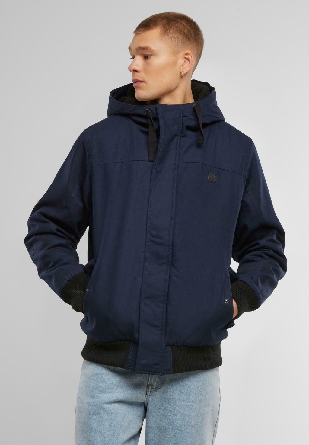 Легкая куртка ESSENTIAL Brandit, темно-синий
Легкая куртка ESSENTIAL Brandit, темно-синий