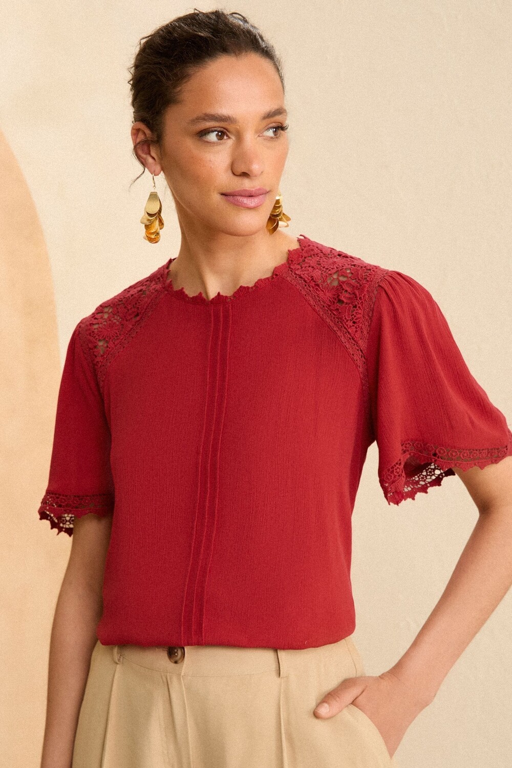 Блузка с рукавами крылышками, связанная крючком Love & Roses, красный
Блузка с рукавами крылышками, связанная крючком Love & Roses, красный