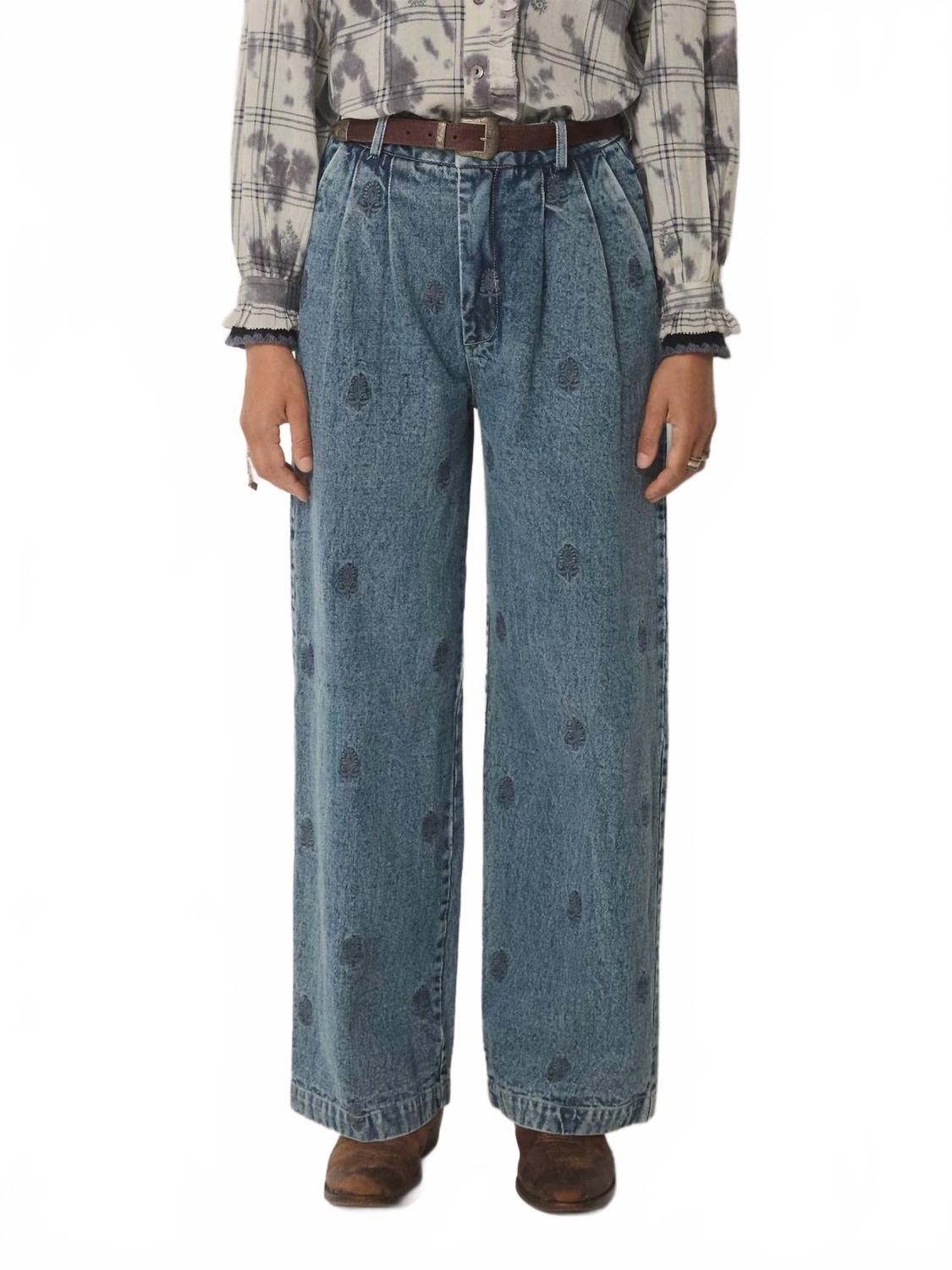 Широкие брюки Paco в цвете «Хэмптонс Блю» Maison Hotel, hamptons blue
Широкие брюки Paco в цвете «Хэмптонс Блю» Maison Hotel, hamptons blue