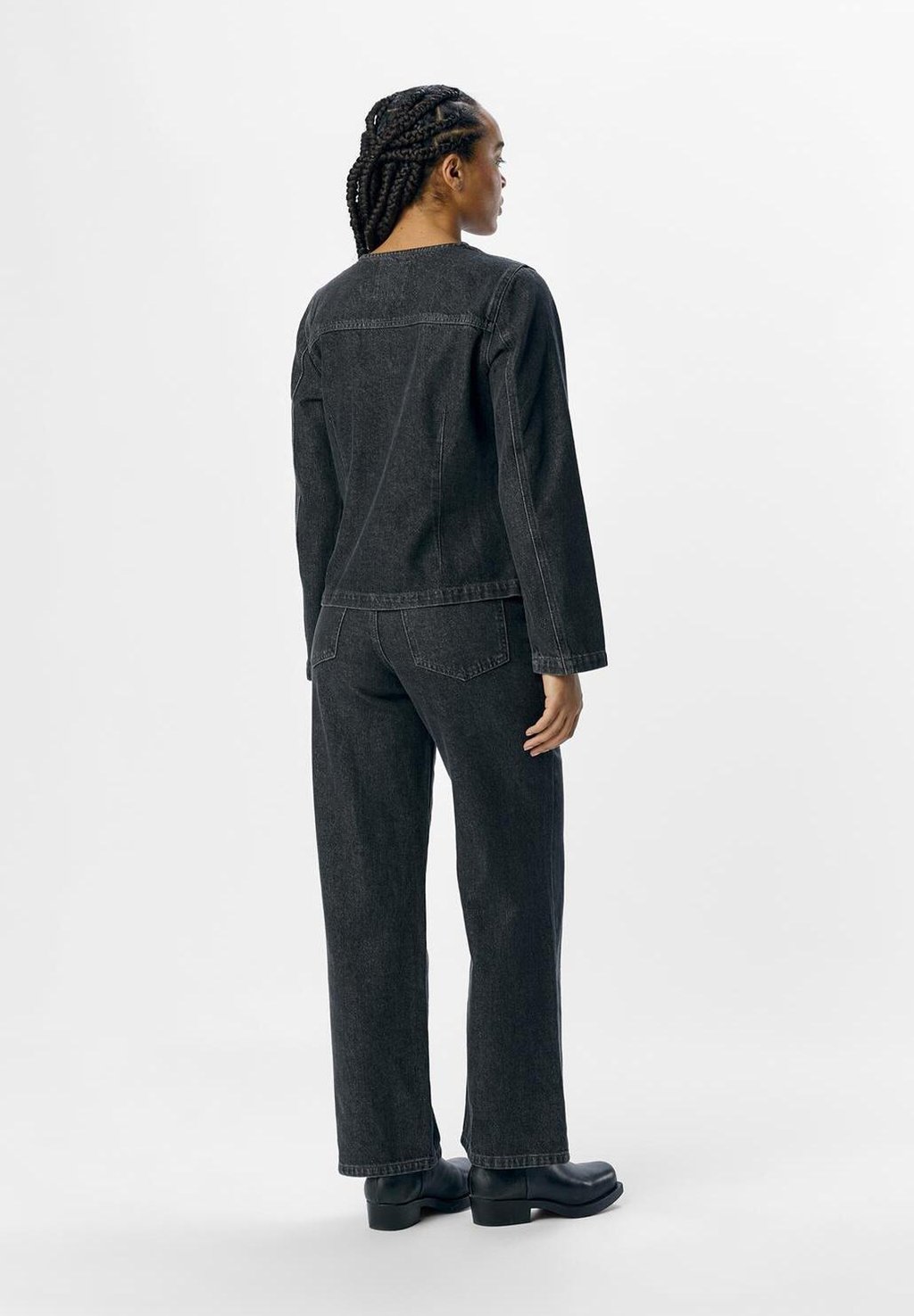 Джинсовая куртка DREW Object, черный деним
Джинсовая куртка DREW Object, черный деним