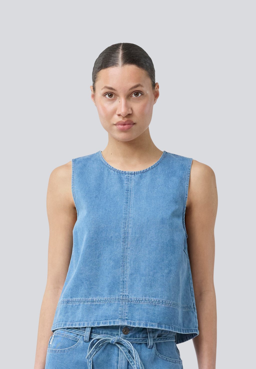 Топ NAOMA SOLID Modström, синий
Топ NAOMA SOLID Modström, синий