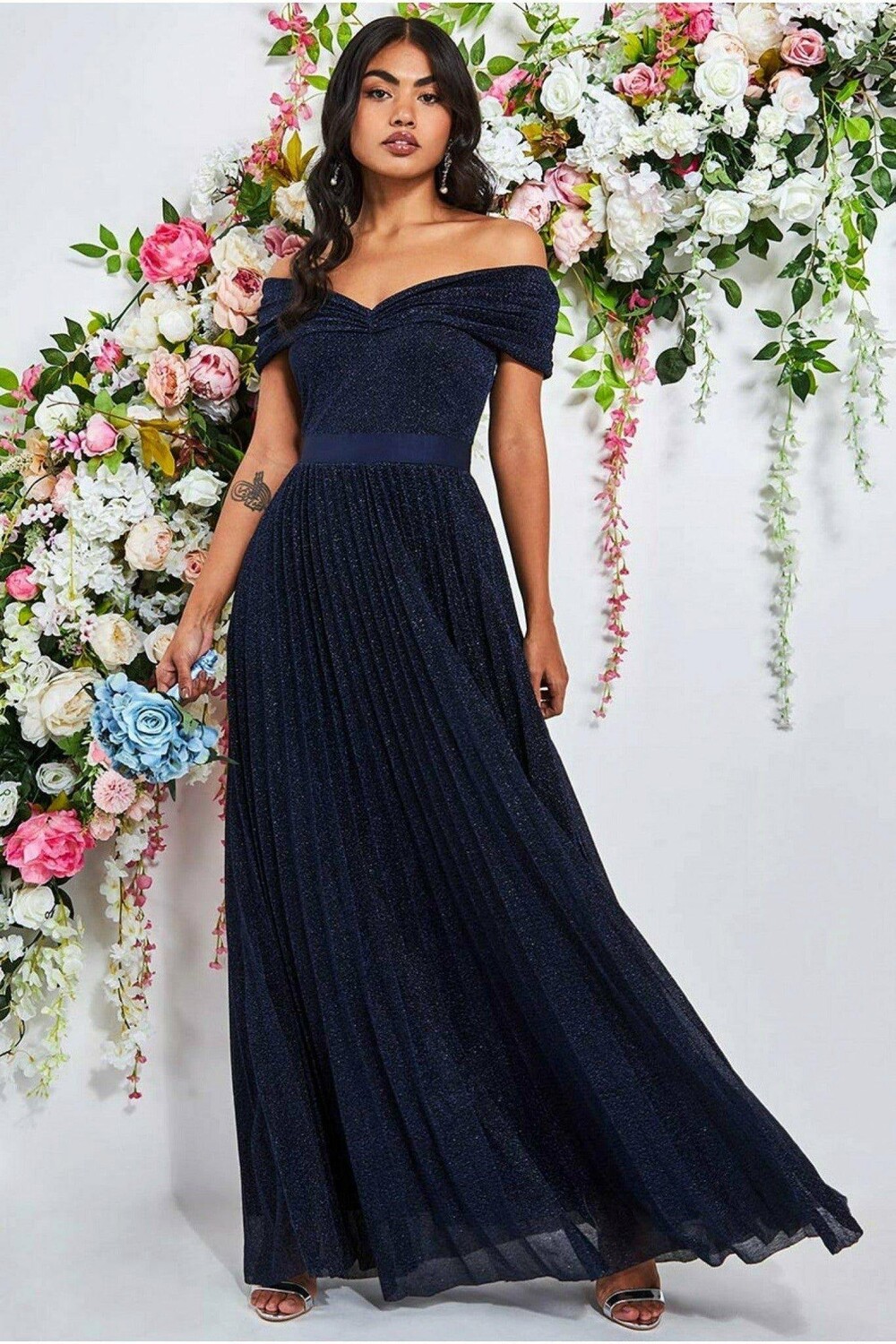 Плиссированная юбка макси Bardot Goddiva, темно-синий
Плиссированная юбка макси Bardot Goddiva, темно-синий