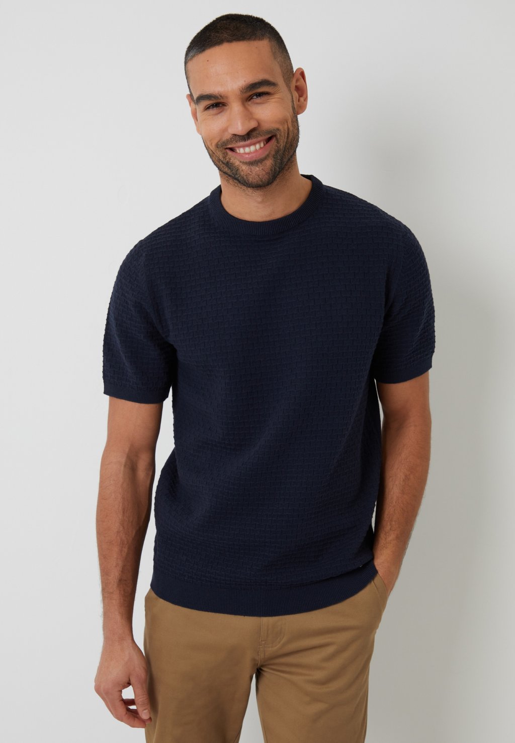 Базовая футболка HURST Threadbare, синий
Базовая футболка HURST Threadbare, синий