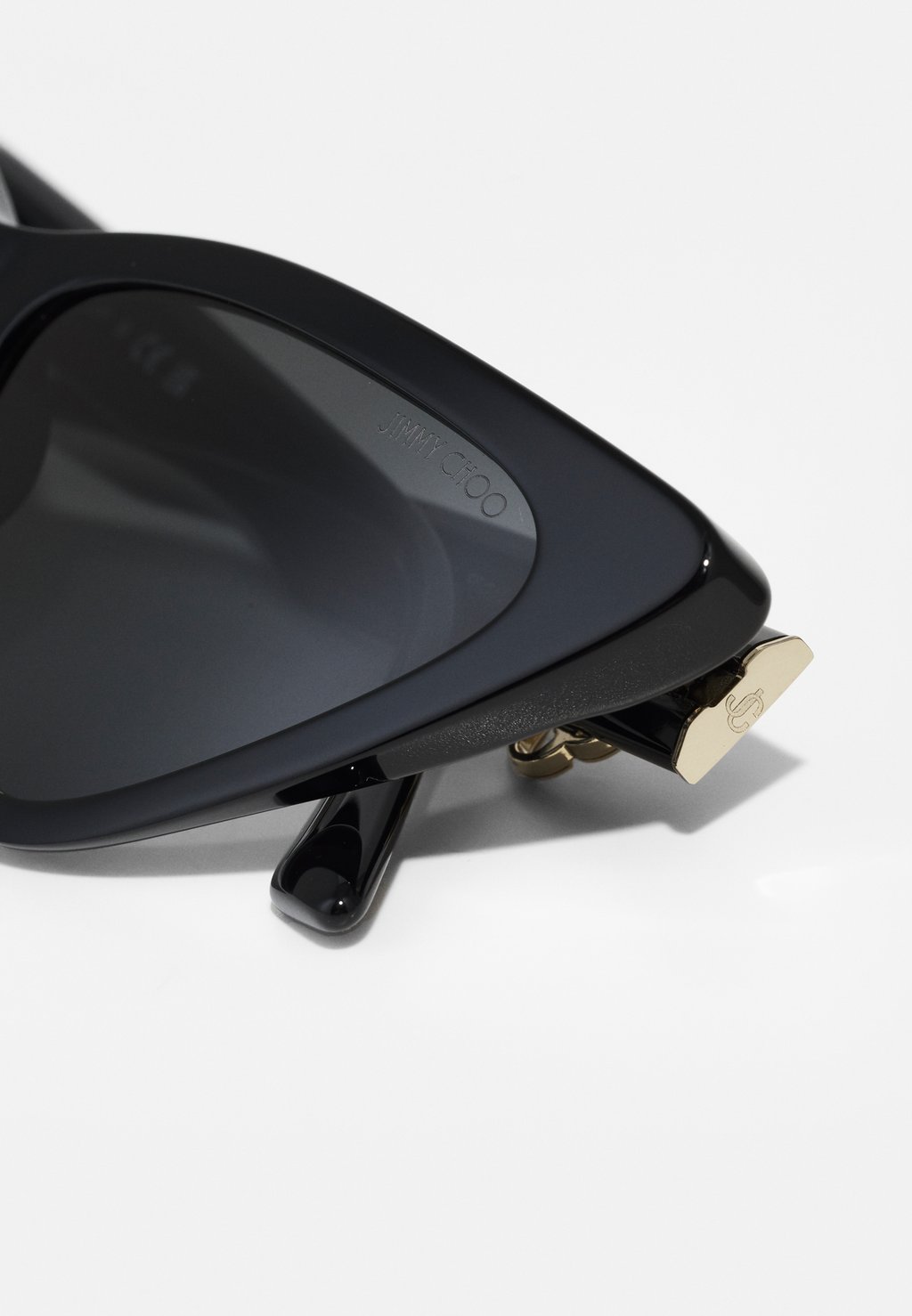 Солнцезащитные очки Jimmy Choo, черный
Солнцезащитные очки Jimmy Choo, черный
