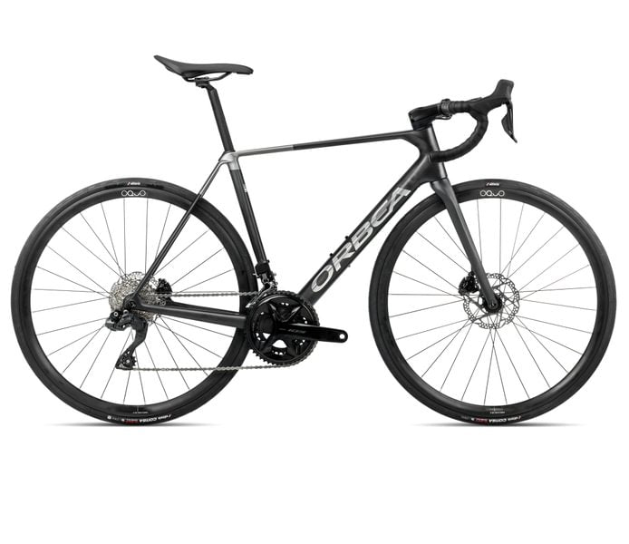 Гоночный велосипед Orbea orca m35i (2026) - rennrad - diamond carbon view (matt) - titan grey (gloss)
Гоночный велосипед Orbea orca m35i (2026) - rennrad - diamond carbon view (matt) - titan grey (gloss)