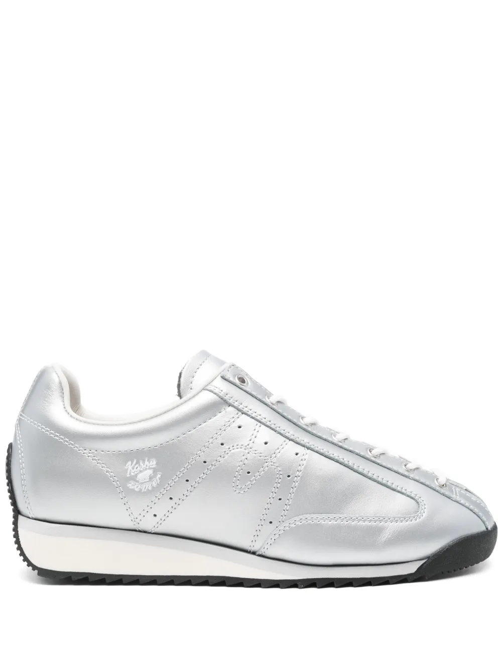 Кроссовки Mestari Kesä из коллаборации с Zomer Karhu, серебряный 
Кроссовки Mestari Kesä из коллаборации с Zomer Karhu, серебряный