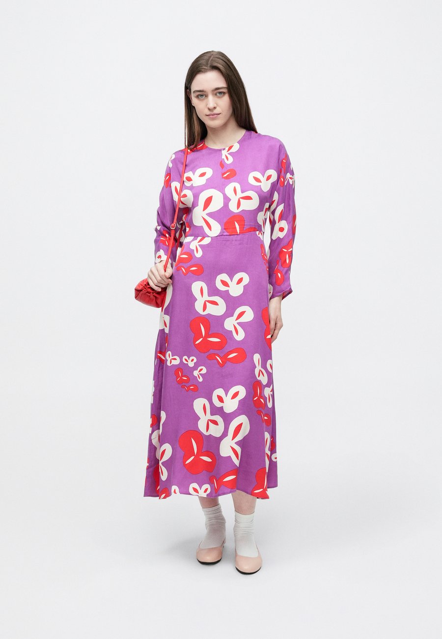 Платье Marimekko RYTMI POIMINTO, Purple/Off White/Red/Multi-Coloured
Платье Marimekko RYTMI POIMINTO, Purple/Off White/Red/Multi-Coloured
