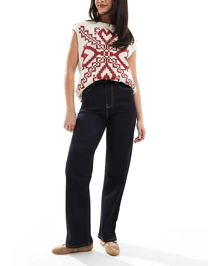 Джинсы прямого покроя с карманом и обметочным швом цвета индиго Miss Selfridge
Джинсы прямого покроя с карманом и обметочным швом цвета индиго Miss Selfridge