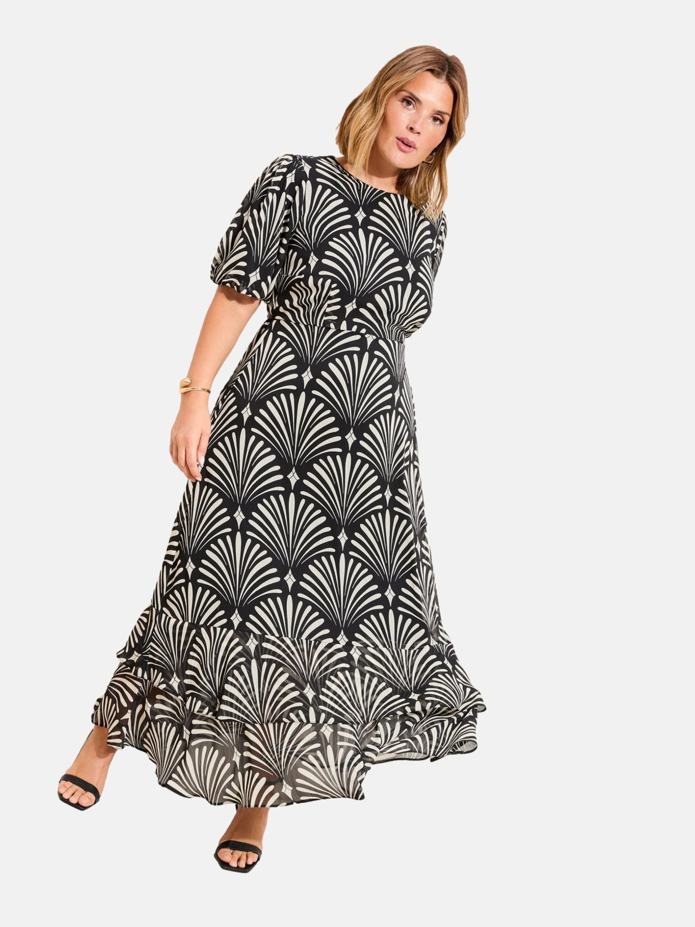 Friends Like These Платье в черном цвете
Friends Like These Платье в черном цвете