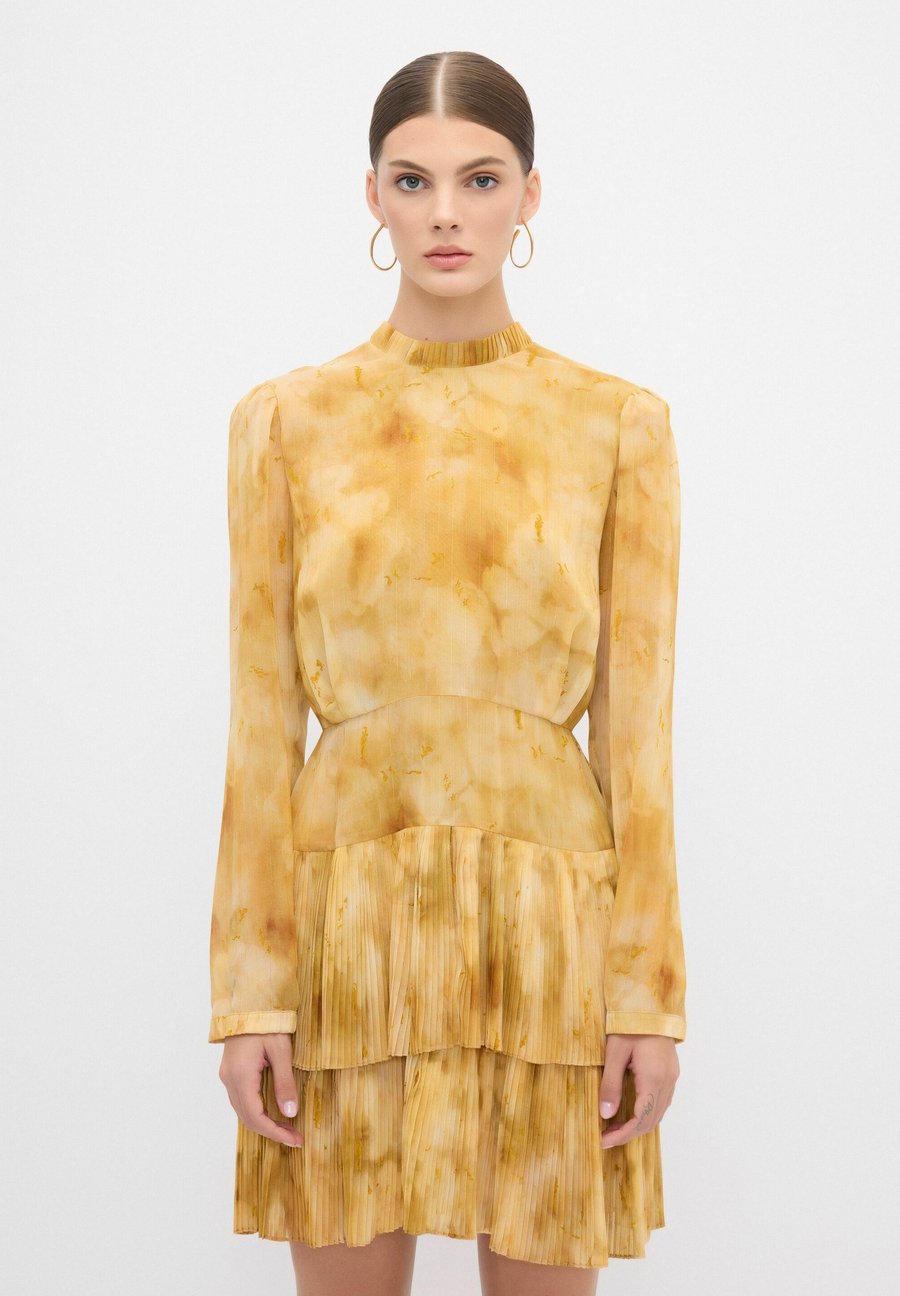 Платье adL Day dress, Patterned Gold/Gold-Coloured
Платье adL Day dress, Patterned Gold/Gold-Coloured