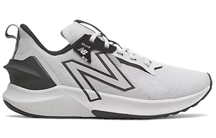 Кроссовки New Balance NB FuelCell Propel для женщин
Кроссовки New Balance NB FuelCell Propel для женщин