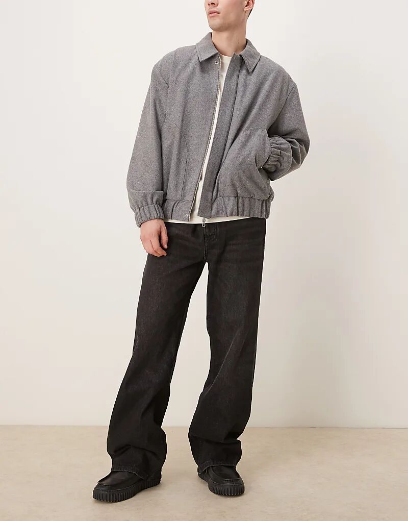 Свободные джинсы 90-х годов черного цвета Calvin Klein Jeans
Свободные джинсы 90-х годов черного цвета Calvin Klein Jeans