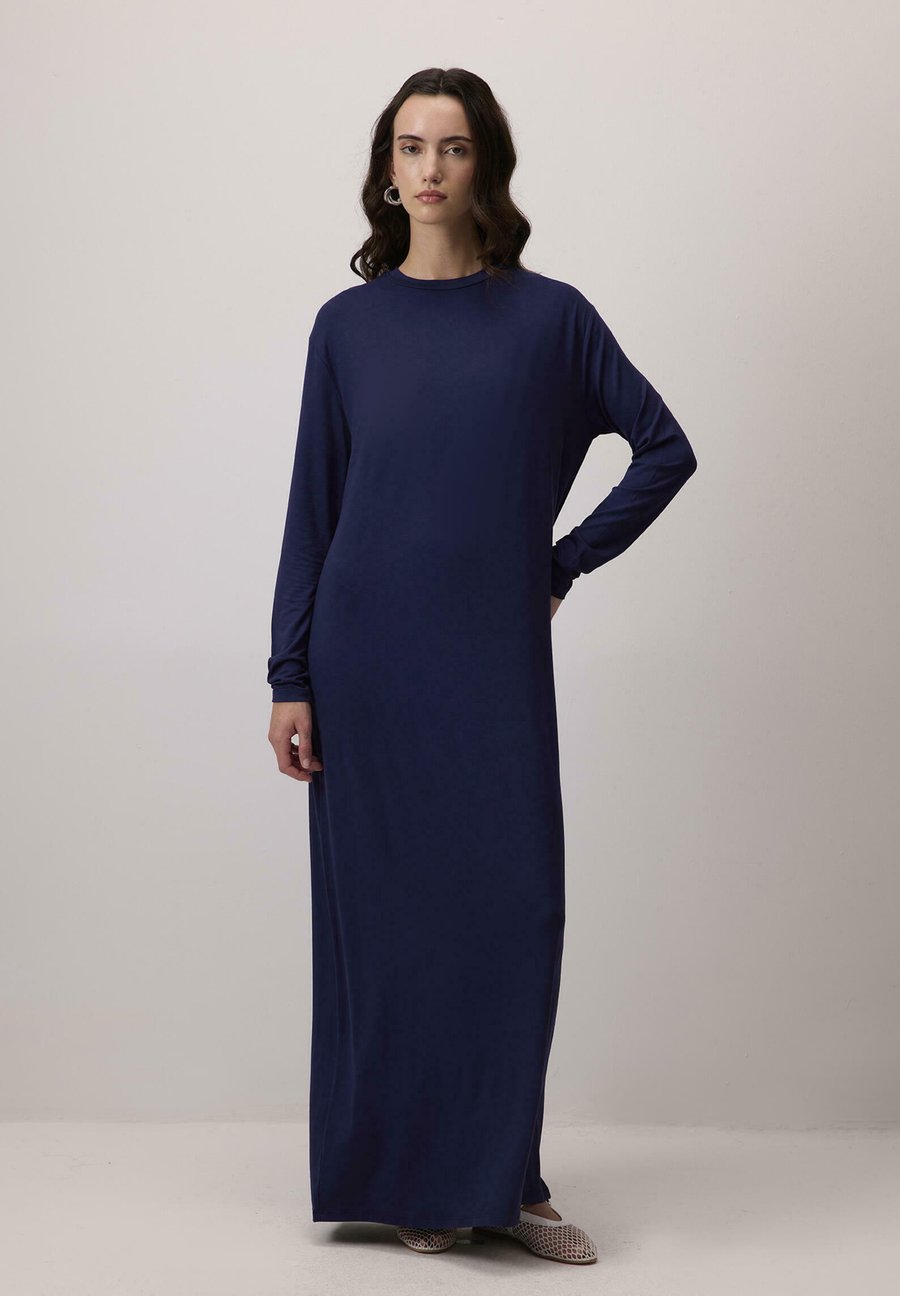 Платье Touché Privé Jersey dress, Navy Blue/Dark Blue
Платье Touché Privé Jersey dress, Navy Blue/Dark Blue