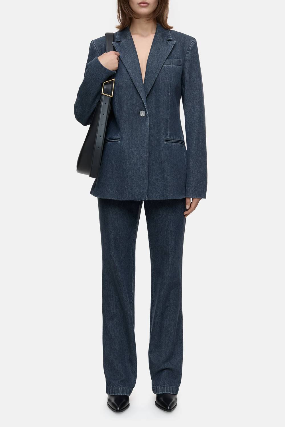 CLOSED Приталенный блейзер темно-синего цвета
CLOSED Приталенный блейзер темно-синего цвета