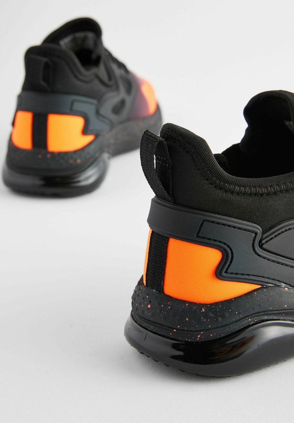 Кроссовки на шнуровке ELASTIC LACE Next, черный
Кроссовки на шнуровке ELASTIC LACE Next, черный