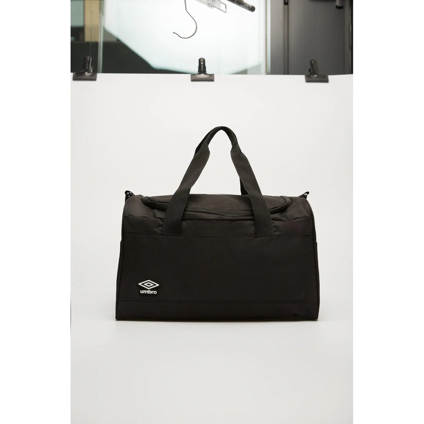 Сумка Umbro Katon, черный
Сумка Umbro Katon, черный
