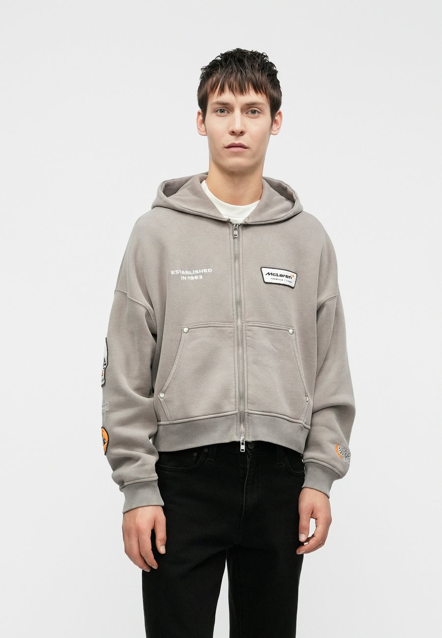 Толстовка Abercrombie & Fitch MCLAREN, Grey
Толстовка Abercrombie & Fitch MCLAREN, Grey