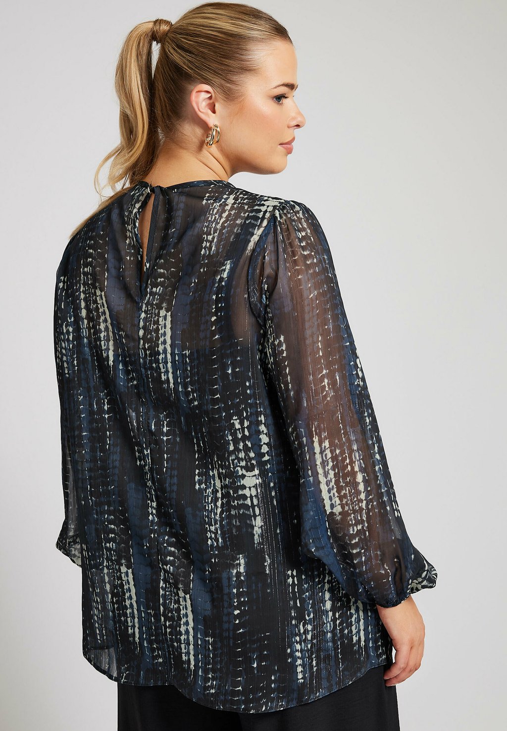 Блуза SNAKE Yours Clothing, синий
Блуза SNAKE Yours Clothing, синий