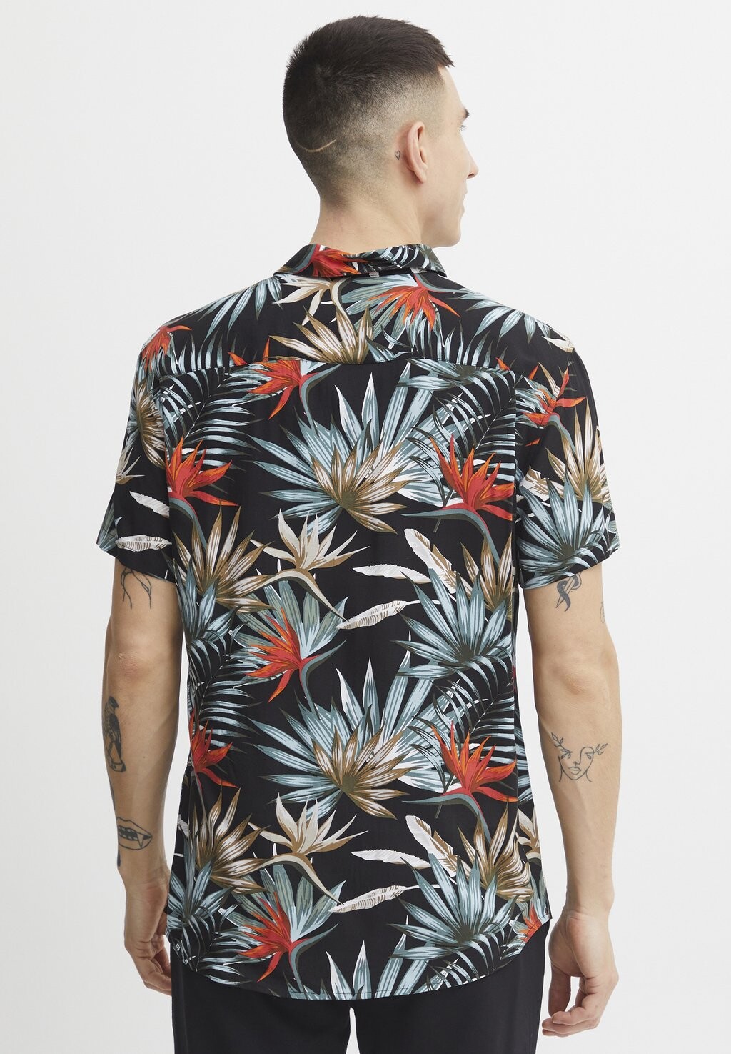 Рубашка PRBARBA 11 Project, цвет black
Рубашка PRBARBA 11 Project, цвет black