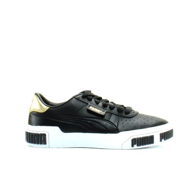 Кожаные кроссовки Cali Bold на шнуровке цвета металлик и золото 371207 02 Puma, черный
Кожаные кроссовки Cali Bold на шнуровке цвета металлик и золото 371207 02 Puma, черный
