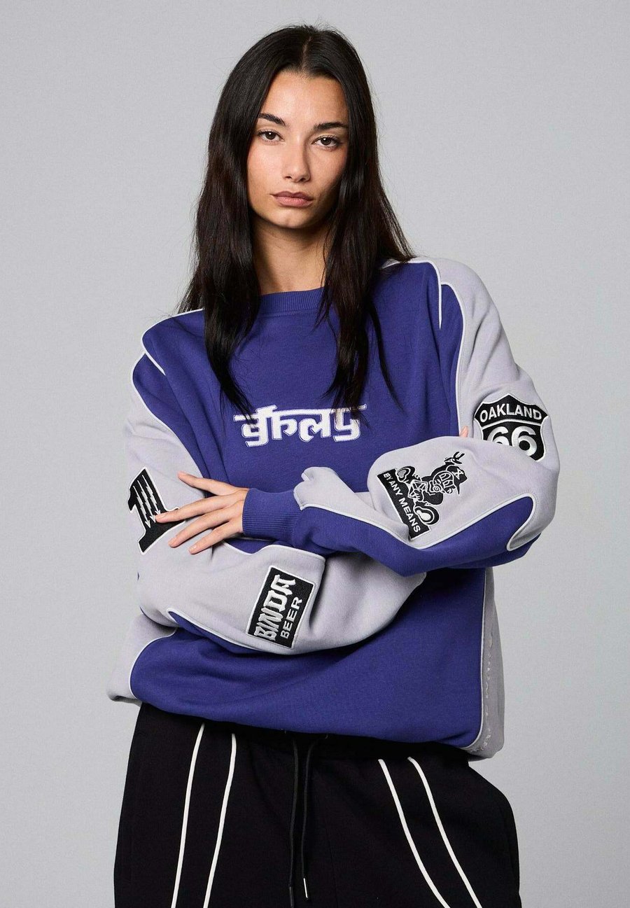 Толстовка Grimey RACE WAR, Azul/Blue
Толстовка Grimey RACE WAR, Azul/Blue