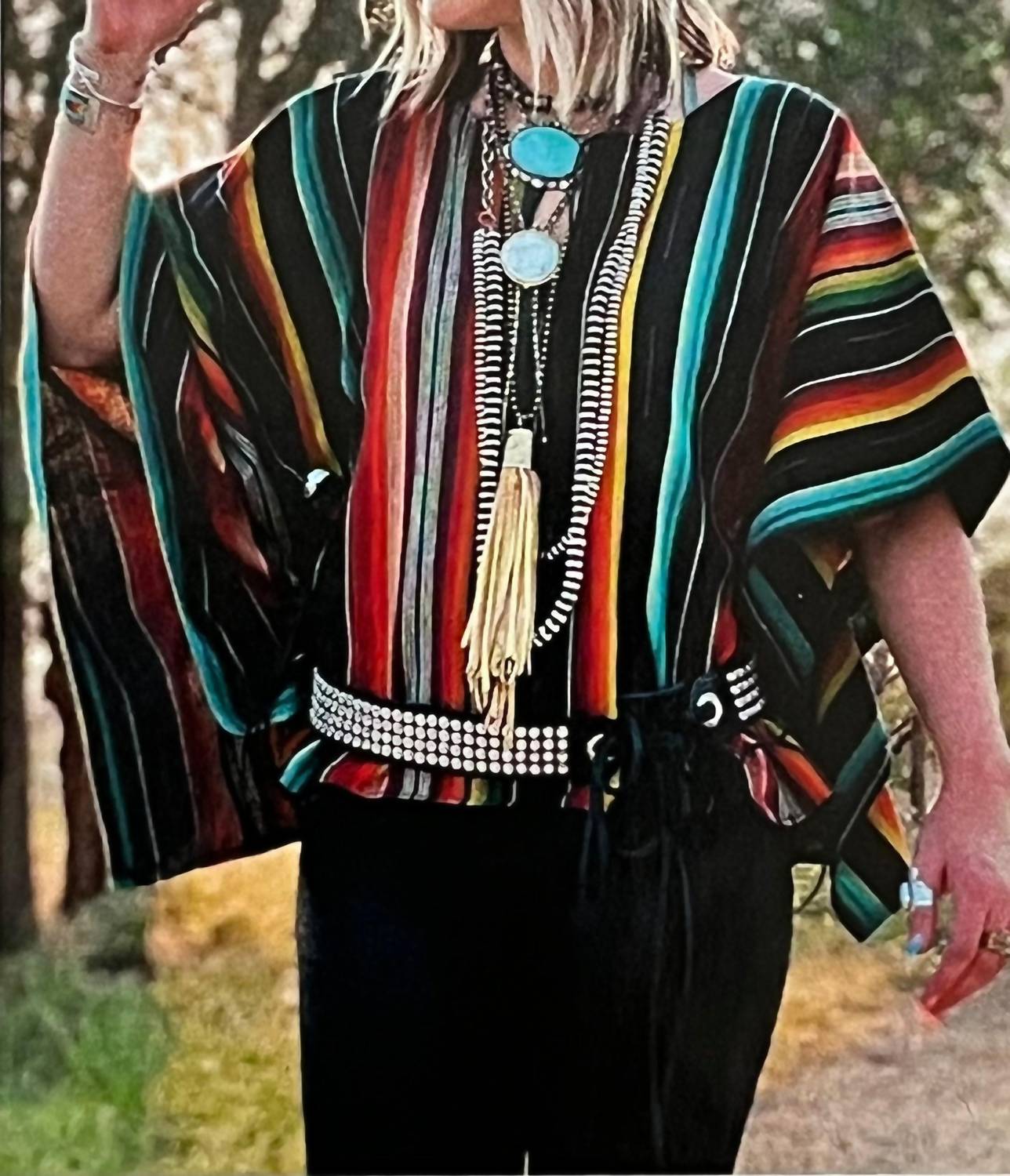 Топ-пончо Riley в цвете Multi Silverado
Топ-пончо Riley в цвете Multi Silverado