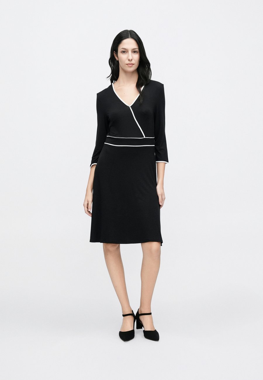 Платье Anna Field Jersey dress, Black/White/Black
Платье Anna Field Jersey dress, Black/White/Black